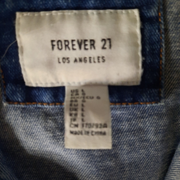 Forever 21 distressed denim jacket slightly cropped us large - Picture 3 of 6